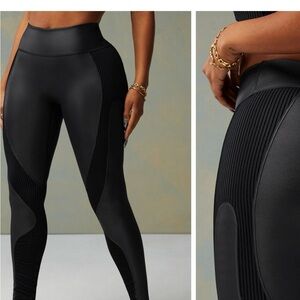 New! Fabletics Motion365+ Contour High-Waisted Black Leggings Medium